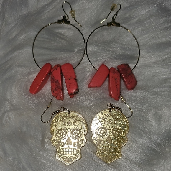 Elegant Gold and Red Skull Earrings - Picture 1 of 3